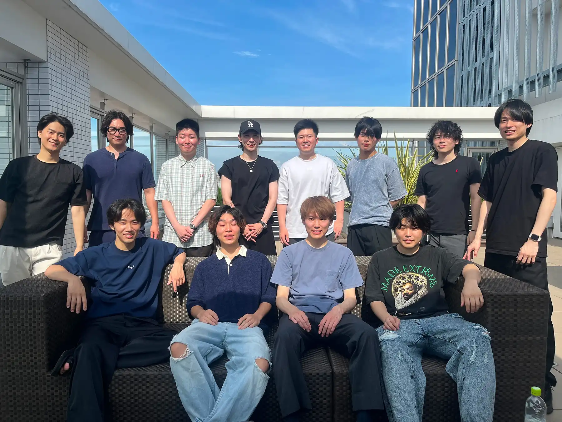 弊社メンバーの集合写真